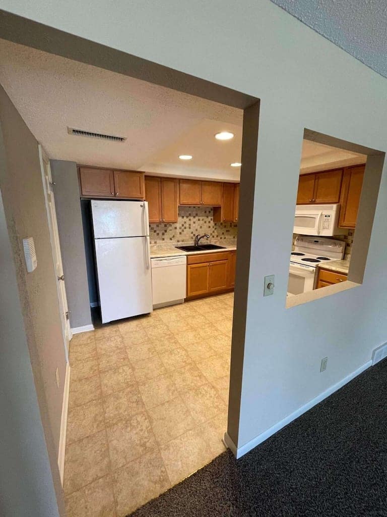 updated kitchen Iowa City Apartment Complex